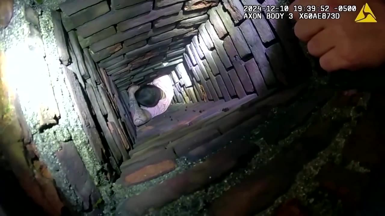 Man gets stuck in chimney while fleeing police in Massachusetts