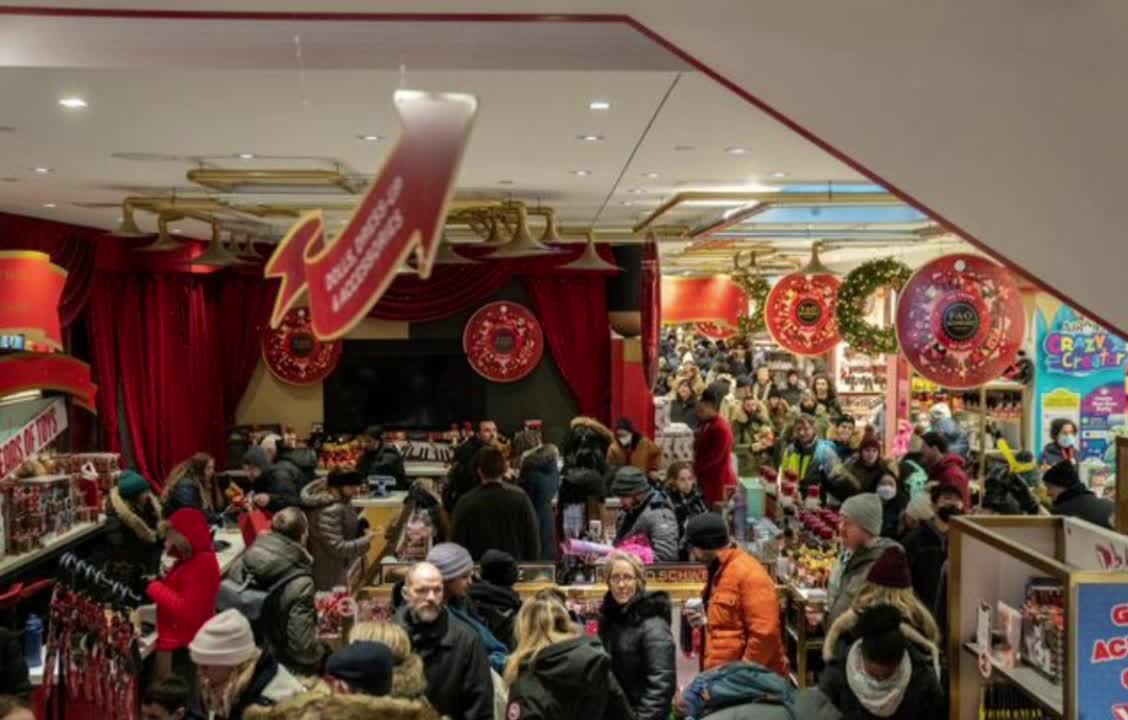 U.S. retail sales grows 7.6% in holiday season -Mastercard data