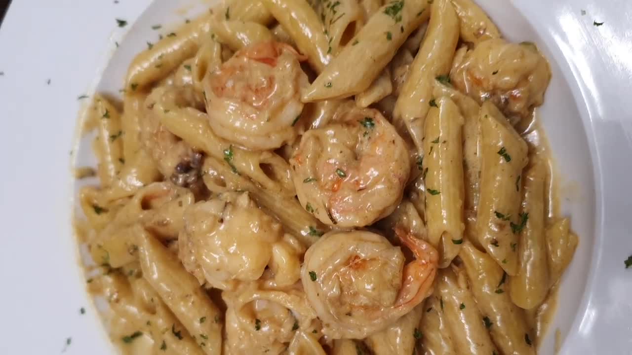chef prezzy lobster and shrimp pasta