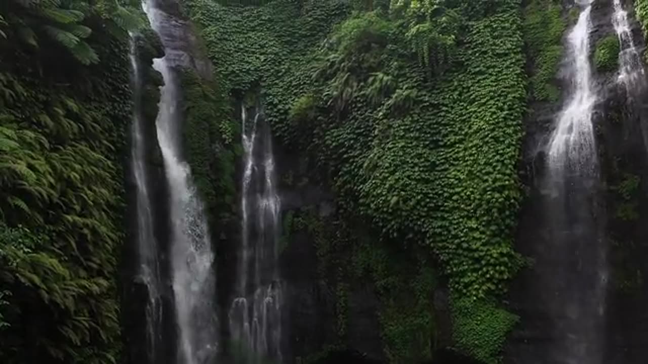 Have you ever seen this Waterfall Cinimatic !