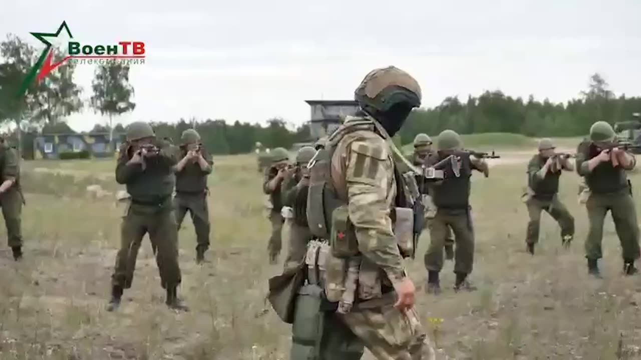 Wagner instructors practicing with troops in Belarus!