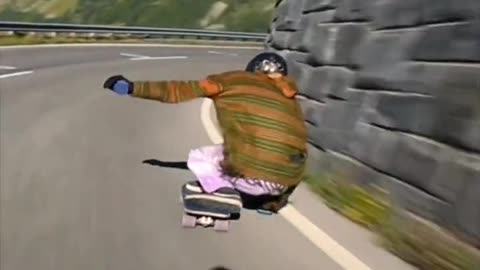 Skateboard speed down shooting!