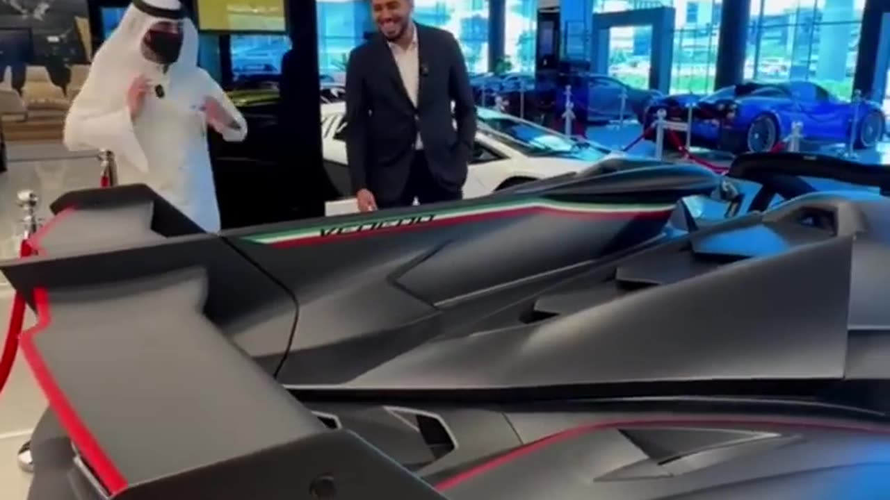 Dubai's sheikh buy lamborghini veneno roadster
