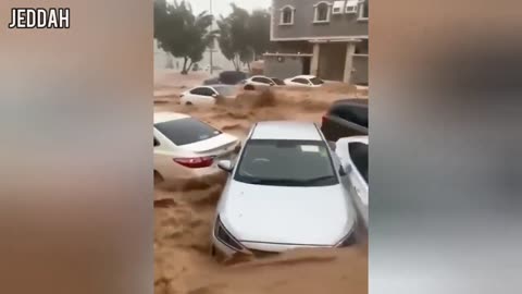 Heavy rain and flash flooding in Jeddah