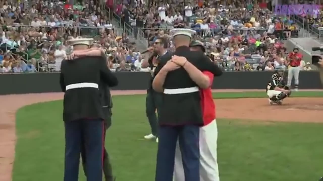 MOST EMOTIONAL SOLDIERS COMING HOME COMPILATION