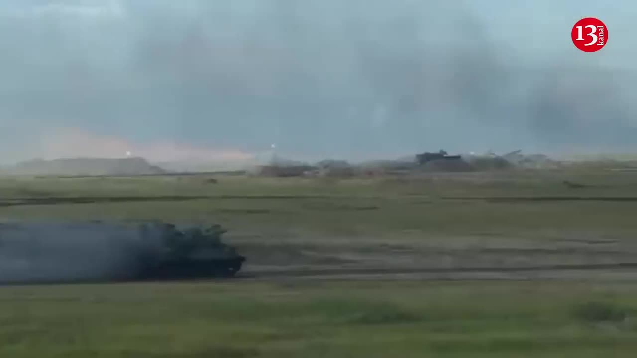 Russia gathers troops in south of Ukraine - Equipment and manpower are transported