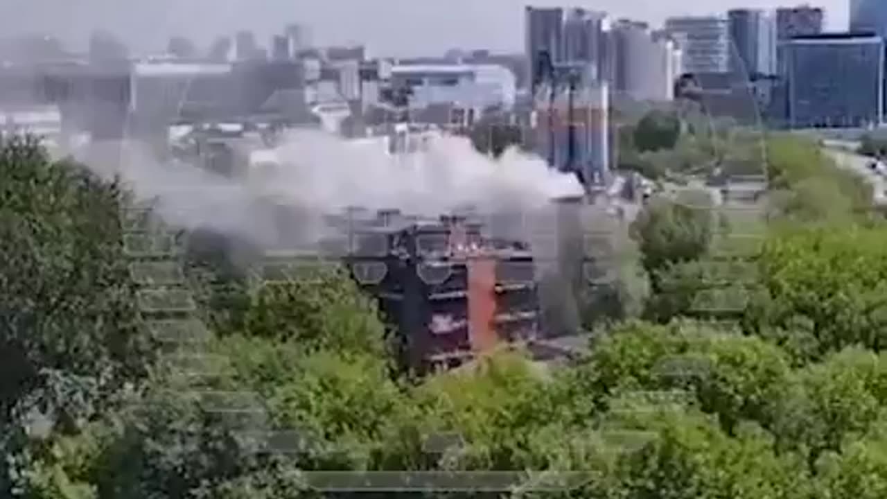 🔥🔥The Loft River residential complex is on fire in Moscow There is no hydrant