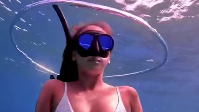 bubblering underwater