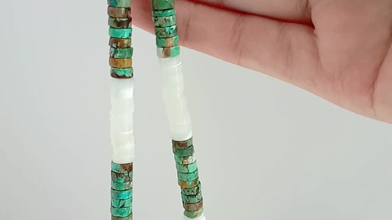 Beautiful Princess spiny oyster white shell handmade necklace Natural turquoise shell choker