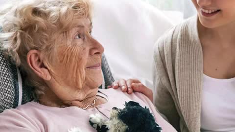We need knitting volunteers!