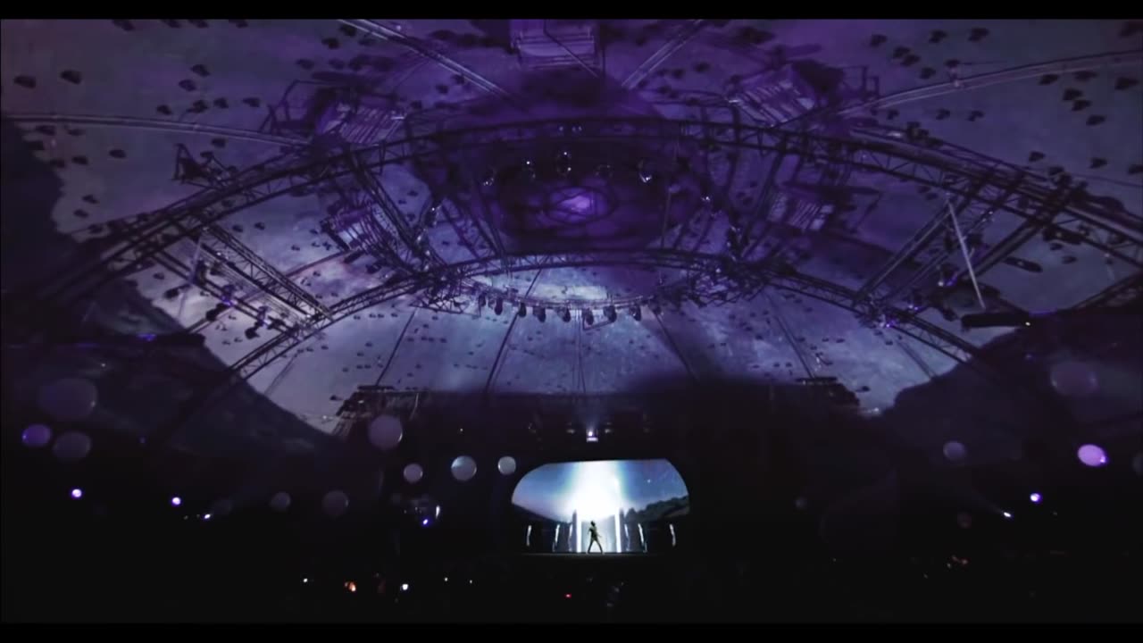 Multimedia Show / video mapping 360° / dome projection / Daniel Stryjecki