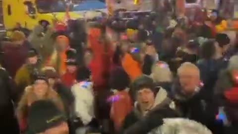 Inside Ottawa - Friday night - It's a party!!