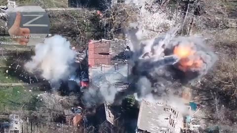 Ukrainian drone operators enters a building which is subsequently destroyed by a LMUR missile