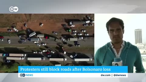 Brazil: Bolsonaro's supporters block roads in protest | DW News