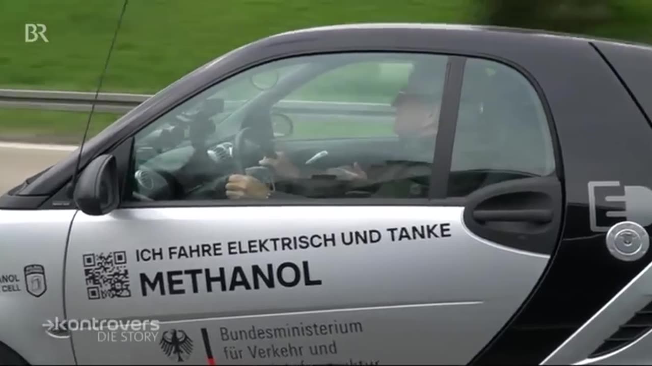 新しい電気自動車? 3分で満タン、充電ケーブルなしで800キロ走行。