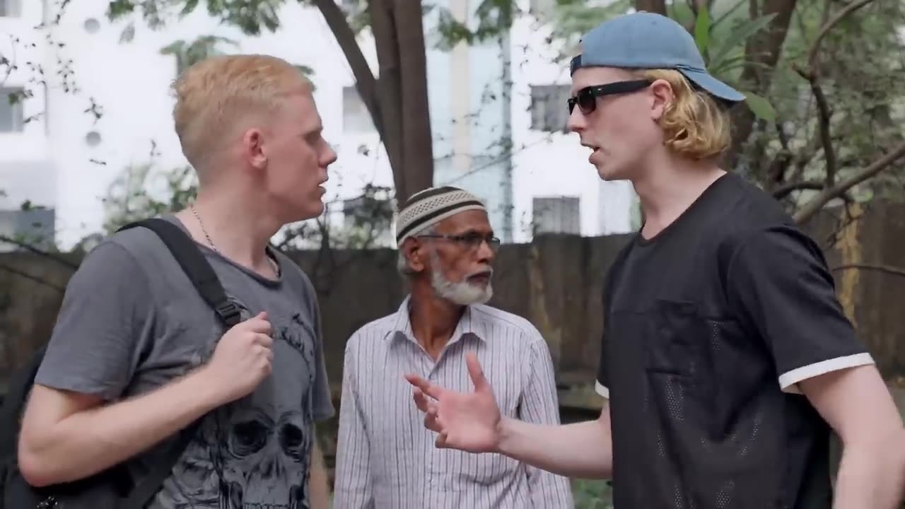 2_foreigners in Bollywood