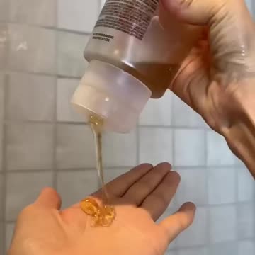 3 haircare tips I wish I knew in my 20’s ... the last one will save you conditioner #shorts