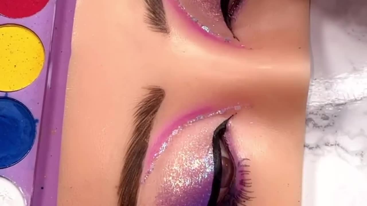 "Sunset-Inspired Eye Makeup Tutorial"