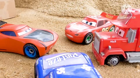 Disney Cars Lightning Mcqueen in Cardboard Box