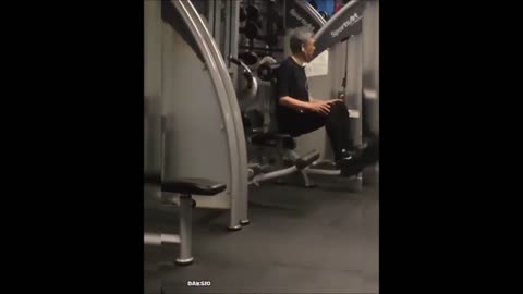 GYM FAILS- STUPID PEOPLES IN GYM