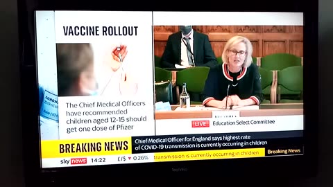 Prof. Chris Whitty and prof. Van Tame: Vaccine should be offered to 12 to 15 - 22 Sept 2021