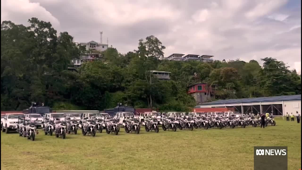 China gifts Solomon Islands police with new equipment days after Australia donation | ABC News