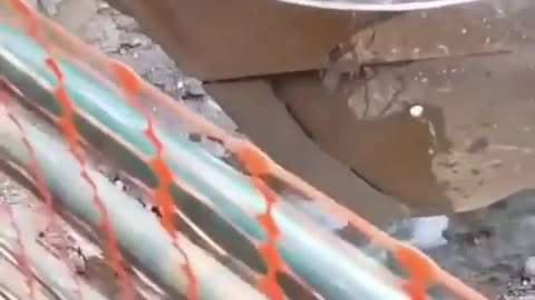 Funny work fail! Man playing with another🤪 with crane while at work