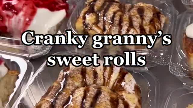LOADEDCINNAMON ROLLSBAKED FRESHDAILY