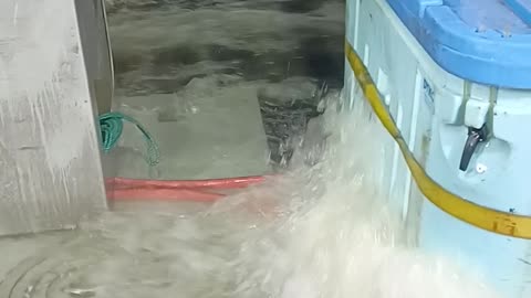 Wave Knocks Out Boat's Window