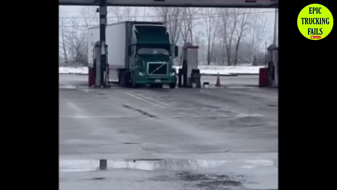 EPIC TRUCK FAILS #01