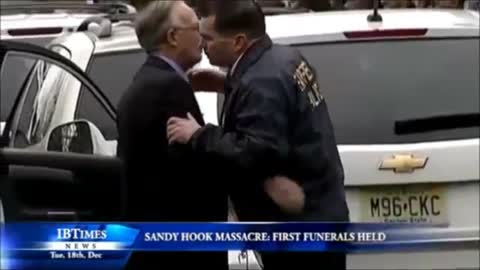 SANDY HOOK PSYOP SHOW