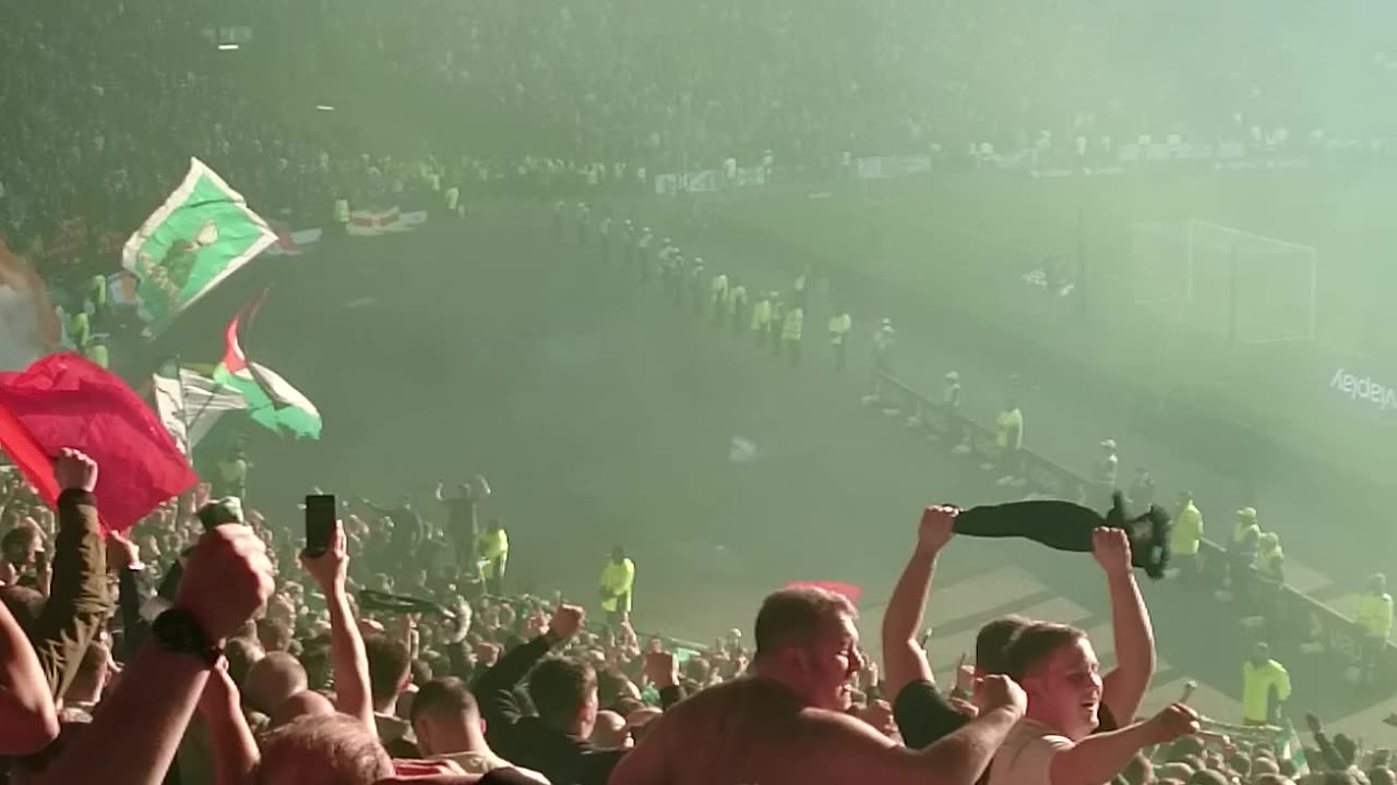 Celtic Glasgow 🎶 | Half-time Party | Viaplay/League Cup Final | Rangers 1 - 2 Celtic