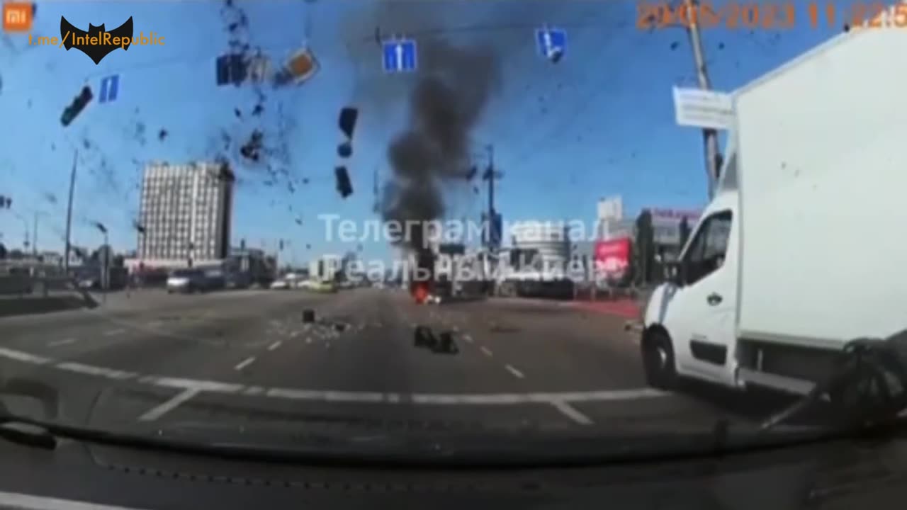 Useless Raytheon AD missile crashing in Kiev.