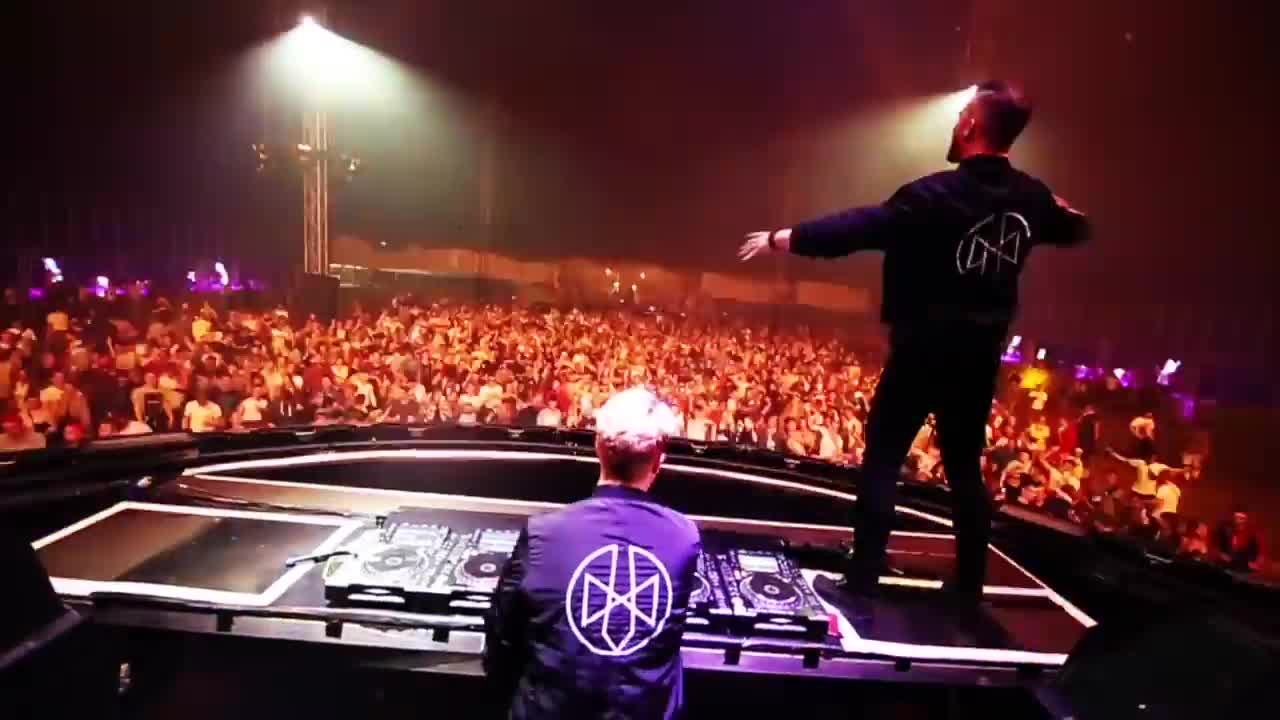 WHEN U PRANK 10,000 GERMANS WITH AN AUSSIE CLASSIC π¦πΊπ