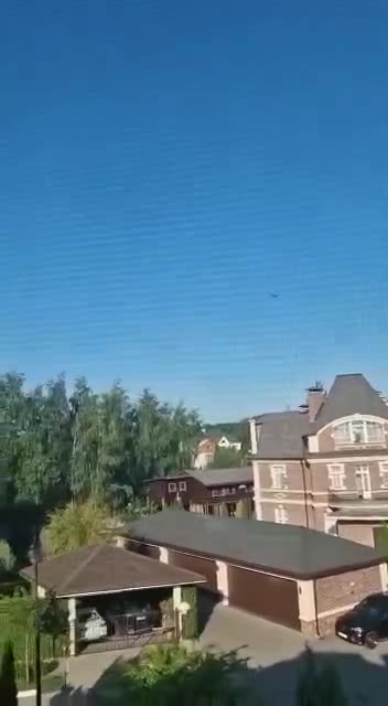 Several drones of unknown origin were seen in Moscow