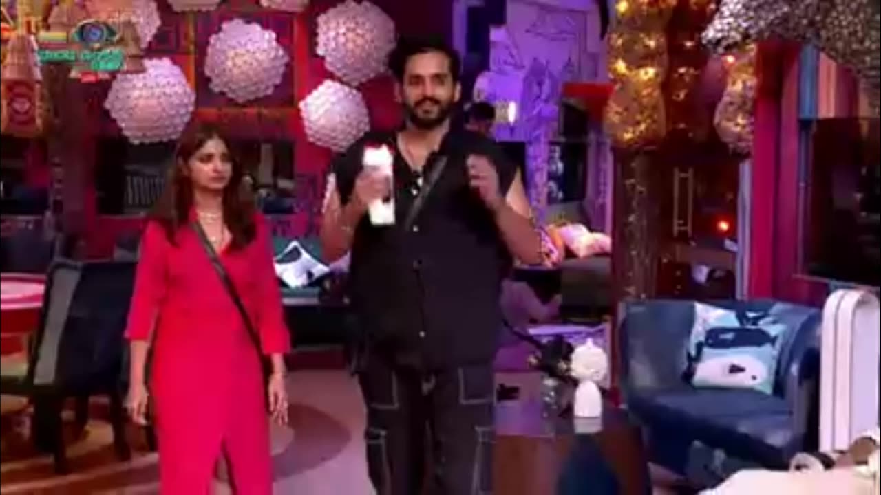 Elvish yadav and Abhishek funny conversation