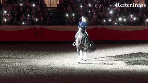 TRAKEHNER HENGSTMARKT 2024 - JESSICA v. BREDOW-WERNDL mit DALERA