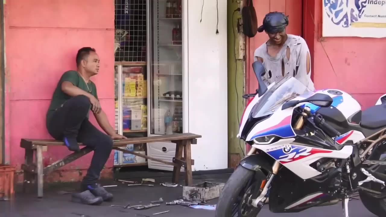 STEALING BMW RR-1000 BIG BIKE "PUBLIC PRANK"