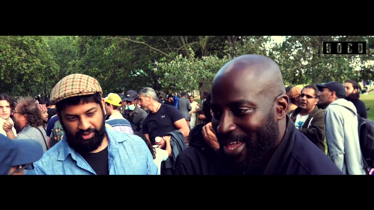 Fight breaks out during debate _ Different Qur'ans _ Paperboy _ Speakers' Corner