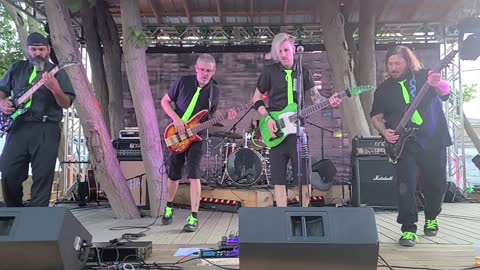 Skipping Stone "Sink Or Swim"