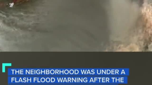 VIDEO SHOWS POLICERESCUE FAMILY FROMFLASH FLOOD