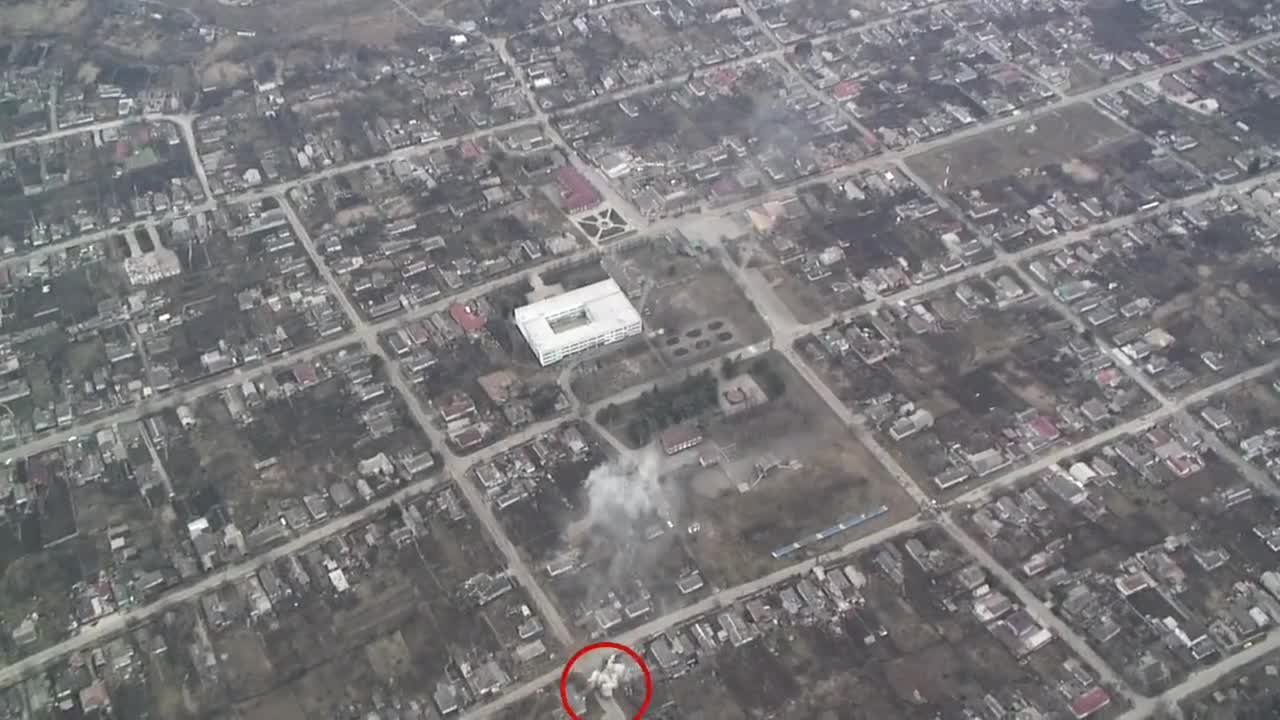 Destruction of Russian supply convoys in an urban area