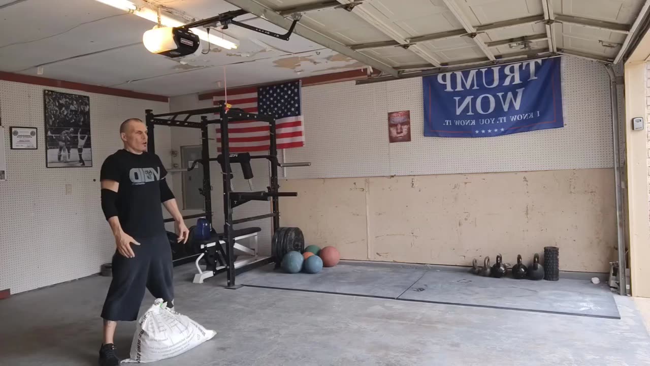 100 pound sandbag hinge