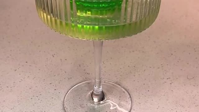 Nuclear reactor cocktail ❎ @thespritzeffect #viral #cocktails #halloweencocktails