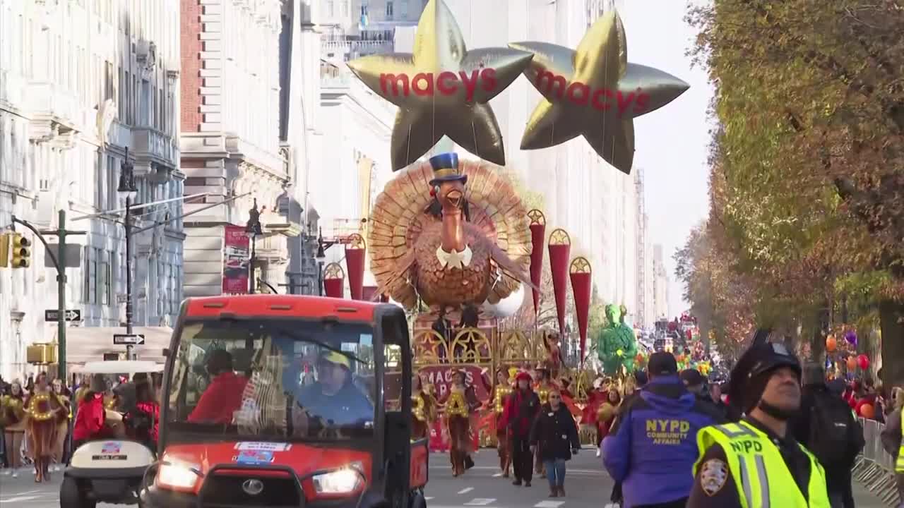 Giant turkey and Baby Yoda feature Thanksgiving Parade across New York City