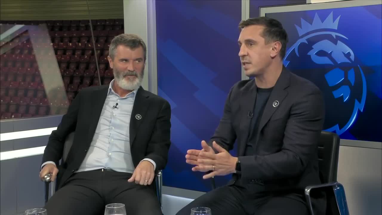 Carragher and Neville ARGUE over Man City's formation 😳