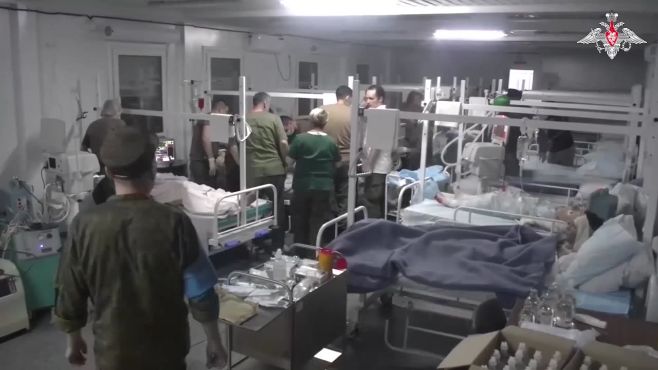 Military doctors of the Russian special-purpose medical detachment provide emergency