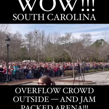 TRUMP : Overflow Crowd In The Streets In Conway, South Carolina