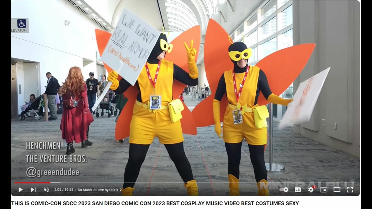 Moon mission runs into trouble