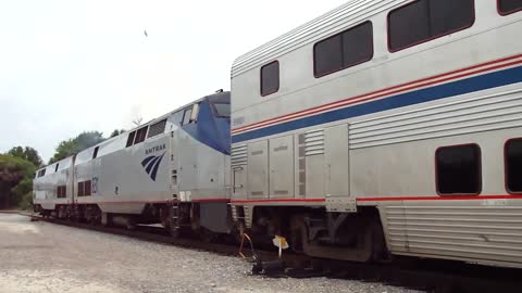 FLORIDAS LONGEST PASSENGER TRAIN AMTRAK AUTO TRAIN LEAVES STATION!!